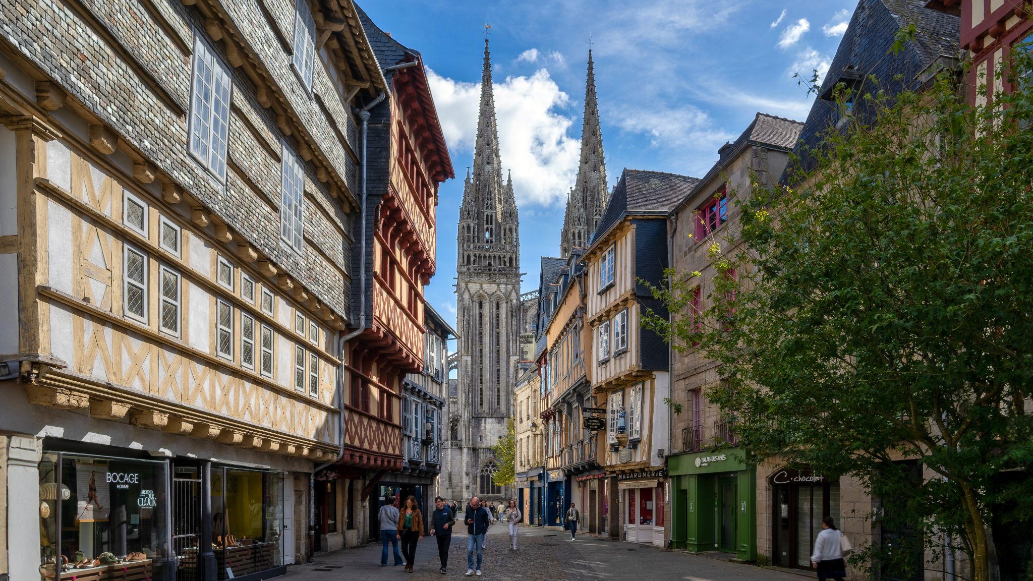 20250929 124320 Quimper   La Kouignette par Larnicol, Place Maubert, La Tourelle
